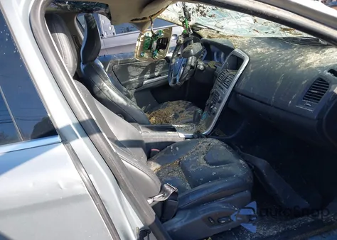 2011 Volvo Xc60 3.2 from USA, damaged, VIN YV4952DZ5B2217951